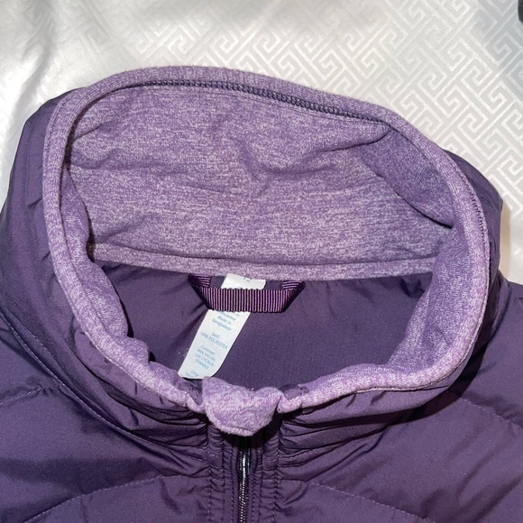 Lululemon Fluff Off Vest. Deep Zinfandel. Size 12. - Picture 8 of 12